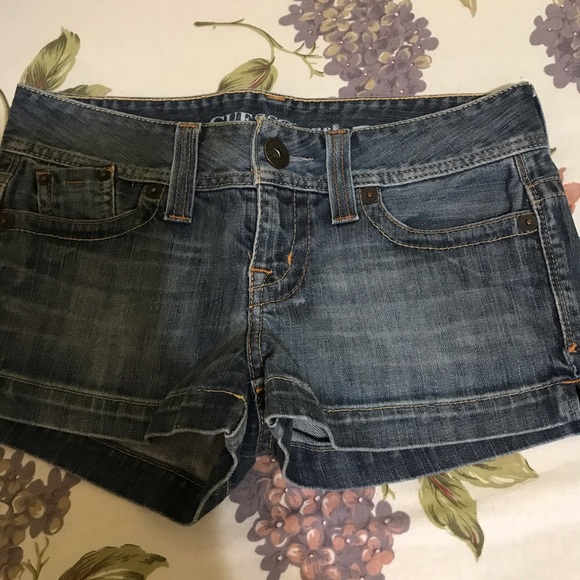Guess shorts - Picture 7 of 7